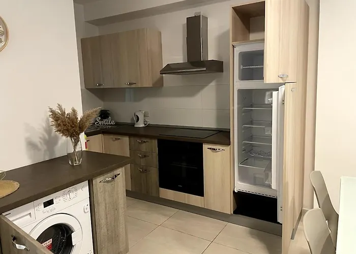 Seafront Studio Apartment San Paul\'S Bay